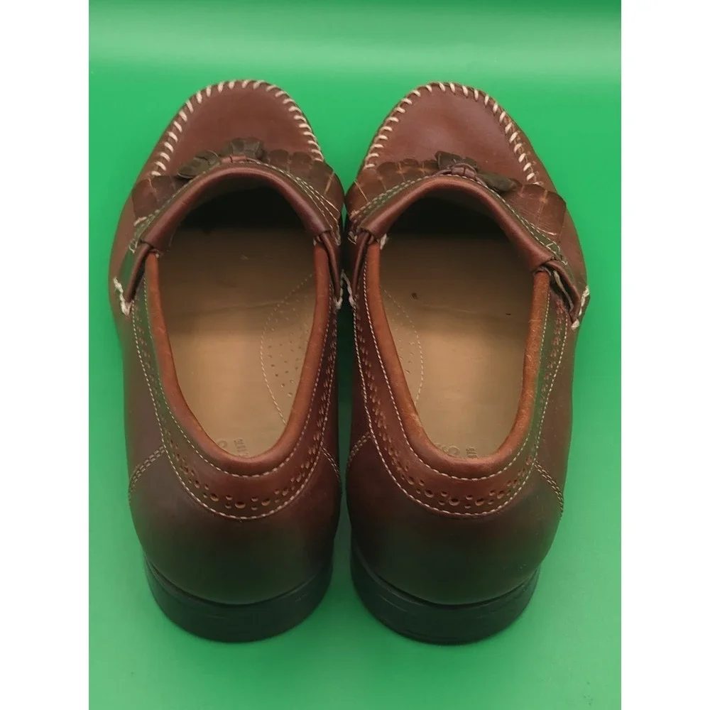 G. H. Bass Weejuns Loafers - Men's 9 EE - Tassel & Stitch - Brown Dress Shoes